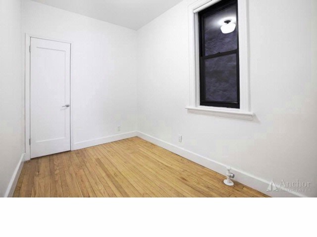 Building Photo - 148 W 10th St