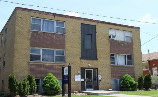 Primary Photo - Lynden Manor Apartments