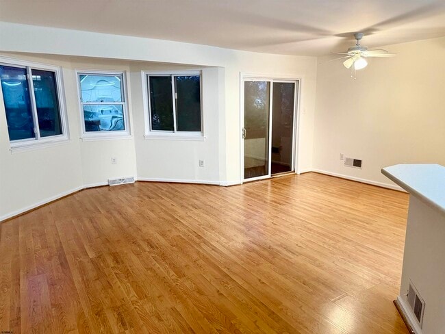 Building Photo - 1444 Mediterranean Ave