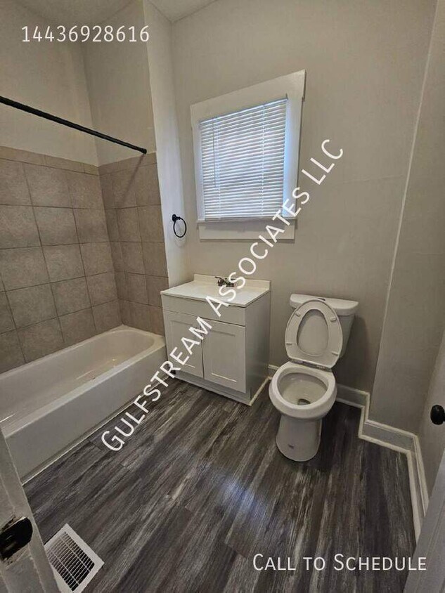 Foto principal - 3030 Belmont Ave