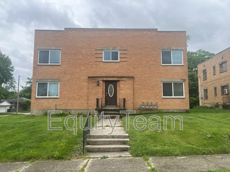 Primary Photo - 570 Hadley Ave