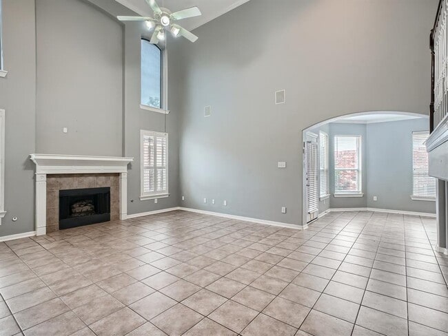 Building Photo - 6007 Foxland Ct