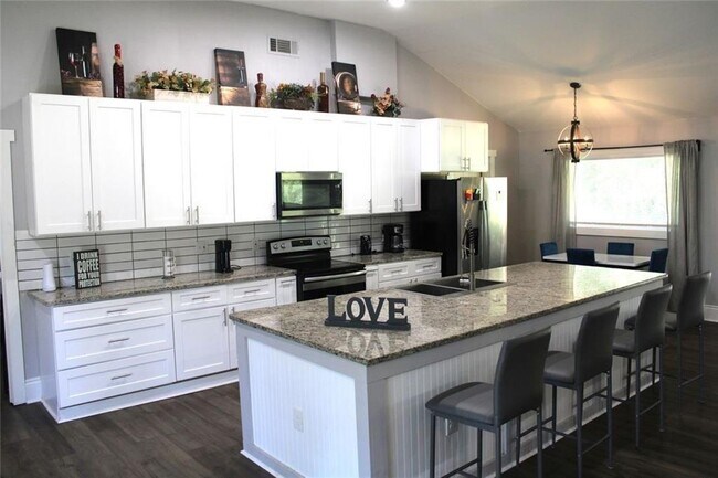 Foto del edificio - 4495 Kent Rd