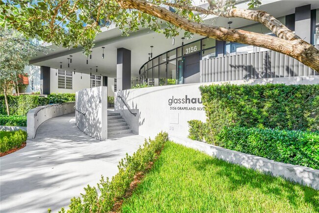 Foto del edificio - 3156 SW 27th Ave