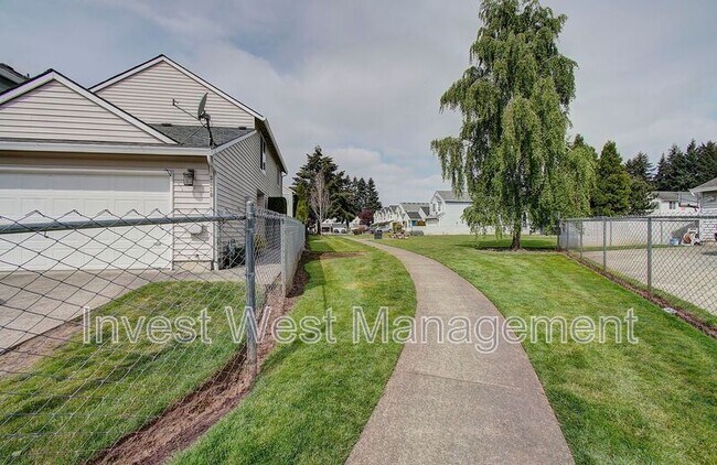 Foto del edificio - 3020 NE 116th Ave