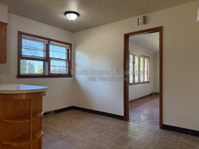 Foto del edificio - 1818 5th Ave S