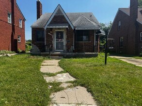 Building Photo - 11492 College St