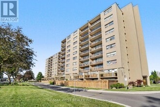Building Photo - 15 Nicklaus Dr