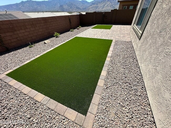 Photo - 635 E Kalalau Dr House