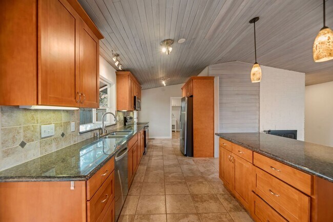 Foto del edificio - Woodridge Home 4bd 3ba great location!