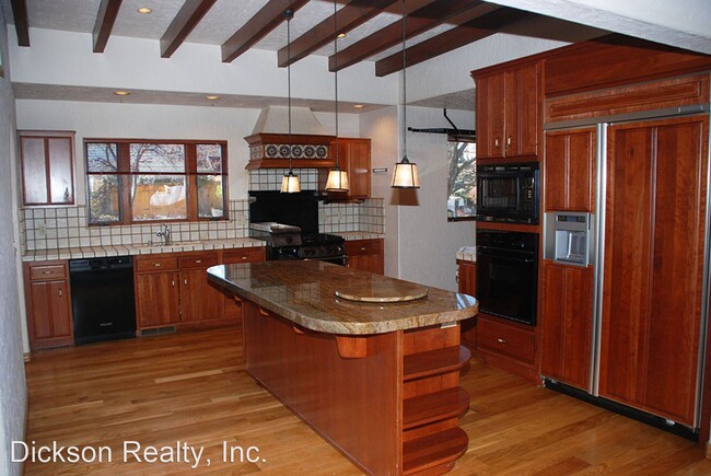 Building Photo - 3 br, 2.5 bath House - 50 Bret Harte