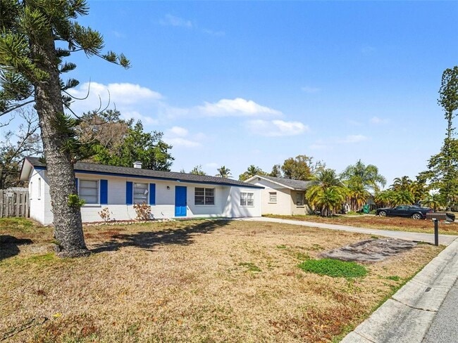 Building Photo - 1207 22nd Ave W