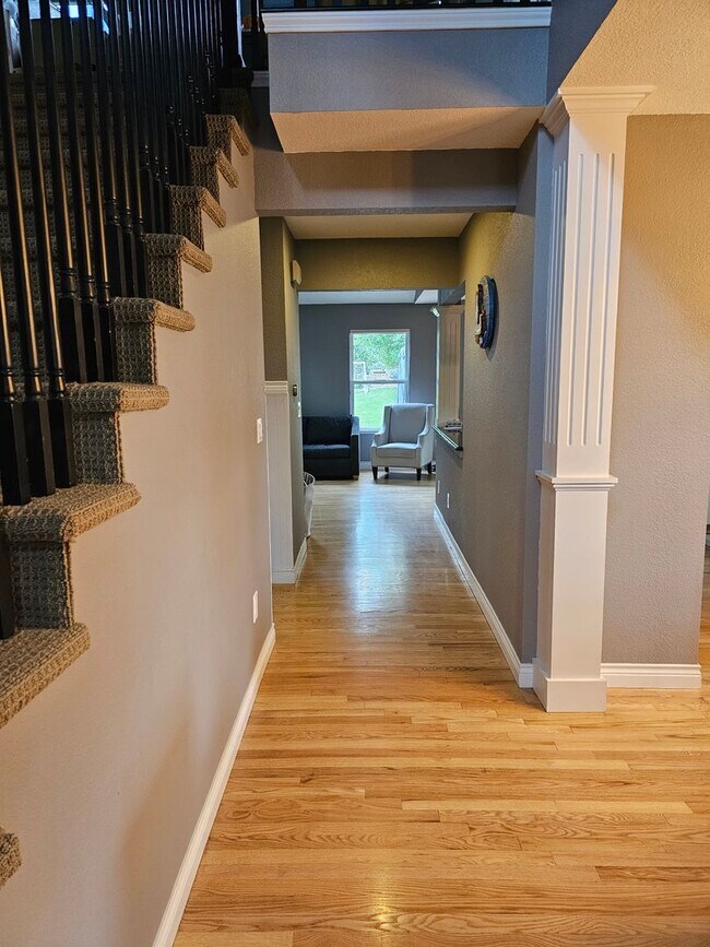 Foto del edificio - $500 Move in incentive! Gorgeous 4 bedroom Boulder home!  Available Now!