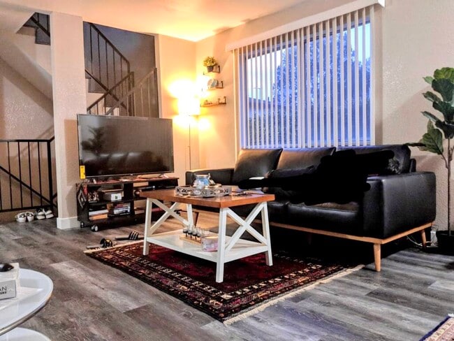 Building Photo - 259 N Chester Ave