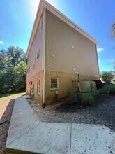 Building Photo - 5698 Colonial Hwy