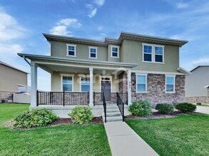 Building Photo - 967 W 850 S