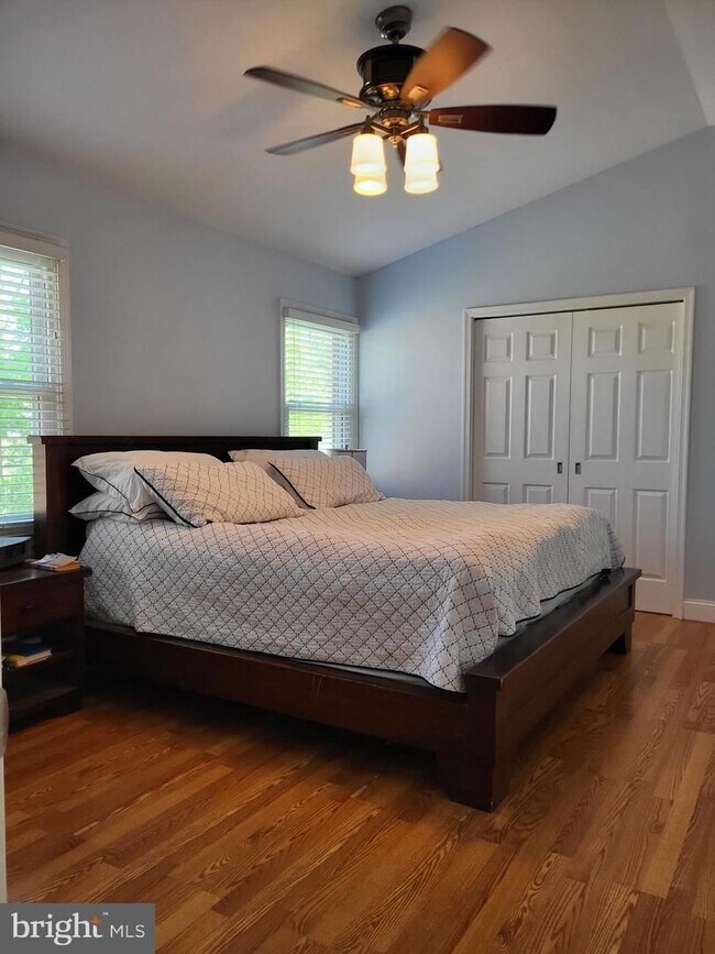 Foto del edificio - Beautiful 4 Bedroom Home in Potomac Crossing