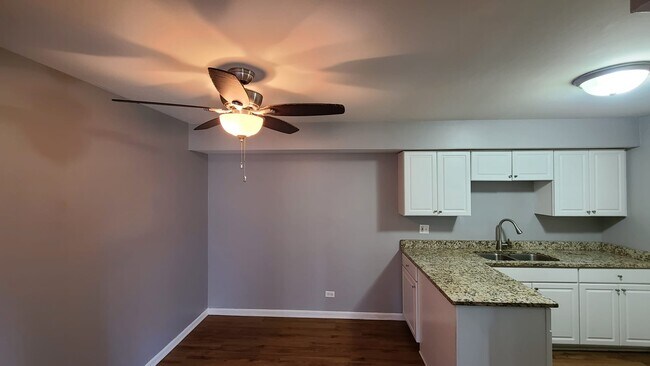 Foto del edificio - 1314 Kingsbury Dr