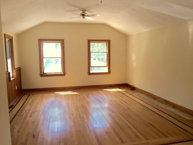 Building Photo - 268 Sanford Street