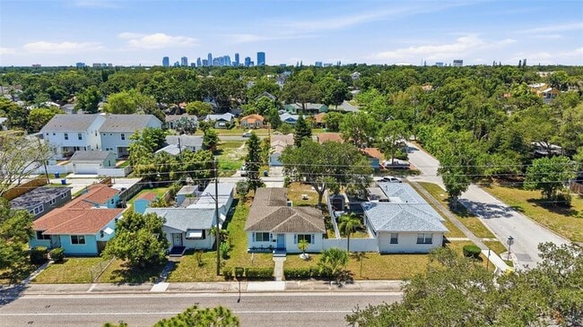 Foto del edificio - 646 38th Ave N