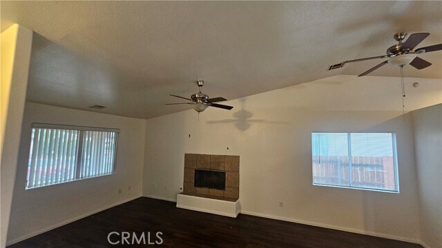 Foto del edificio - 16528 Avenida Mirola