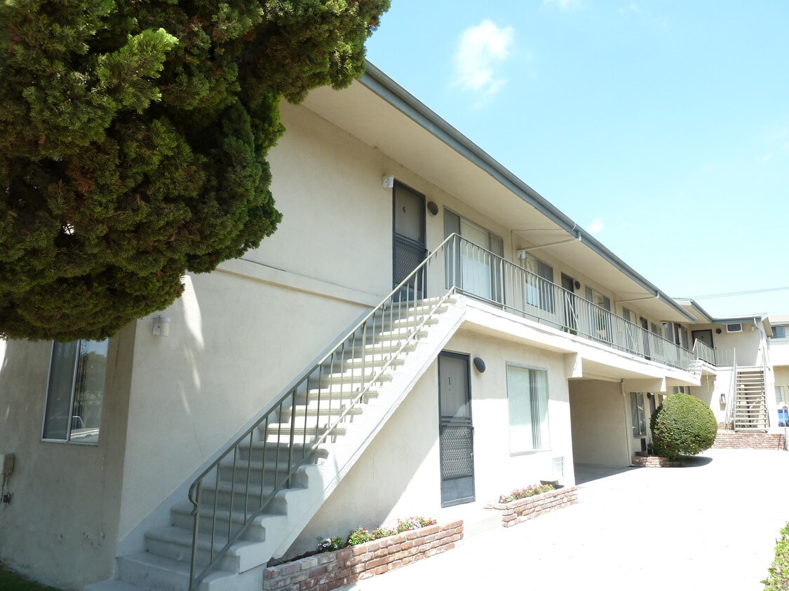 Building Photo - 6242 Milton Ave