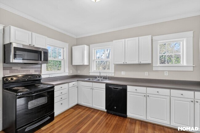 Foto del edificio - 808 Spring Garden St