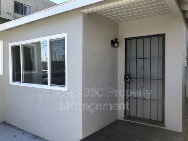 Building Photo - 13717 Yukon Ave