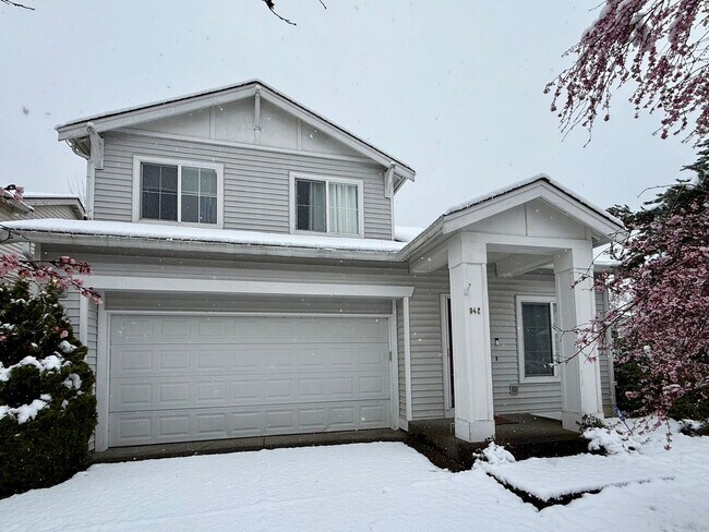 Foto del edificio - Bright Sammamish Home with Fully Fenced Yard