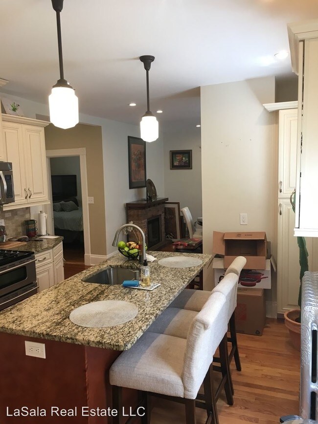 Foto del edificio - 157 Whitney St