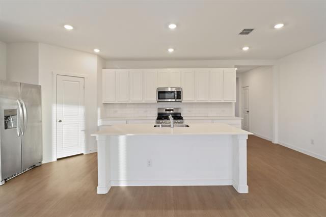 Foto del edificio - 1016 Flameleaf Dr