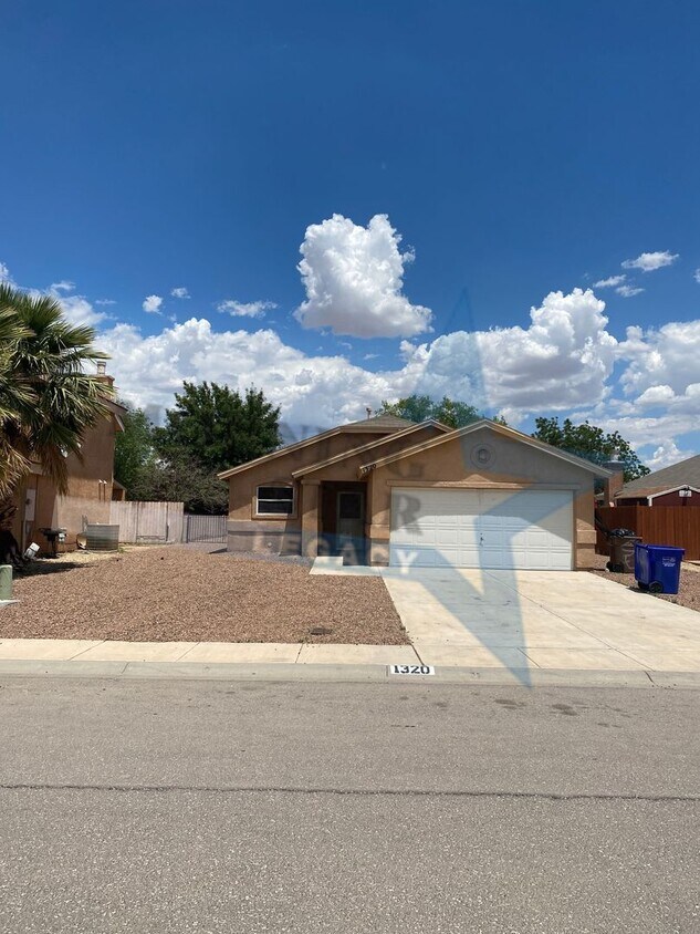 1320 Doniphan Pl, Las Cruces, NM 88007 House Rental in Las Cruces, NM