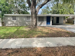 Building Photo - 2928 Pinedale Ave