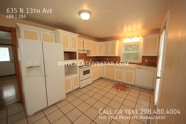 Building Photo - 635 N 13th Ave