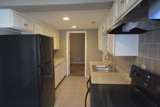 Foto del edificio - Recently Remodeled 3 bedroom 2 bathroom Home