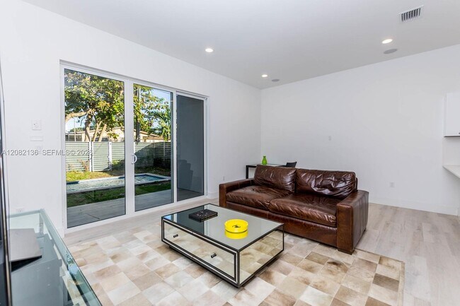 Foto del edificio - 2875 SW 33rd Ct