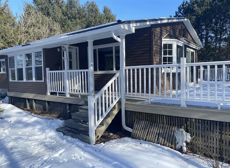 7459 S Lakeview Rd, Traverse City, MI 49684 House Rental in Traverse