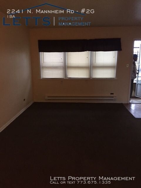 Building Photo - Spacious Studio Apartment