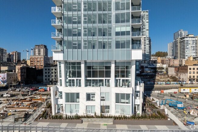 Building Photo - Pier West