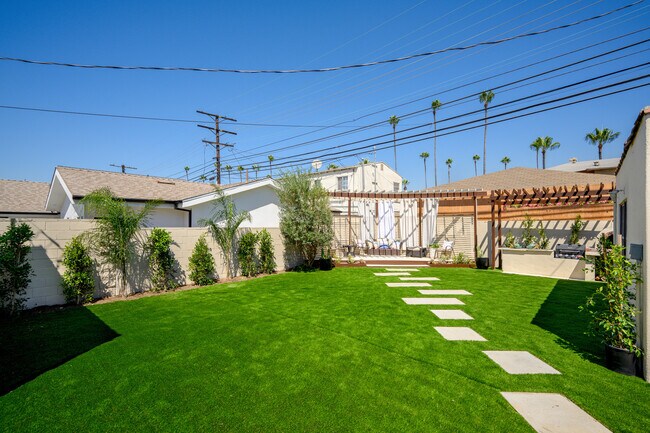 Foto del edificio - 635 Arden Ave