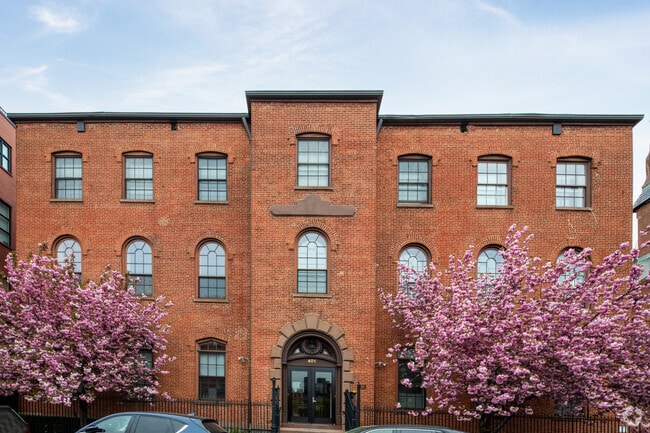 Building Photo - 401 Hicks St