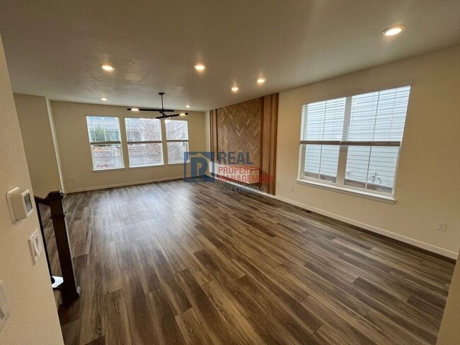 Foto del edificio - 2909 Comet St