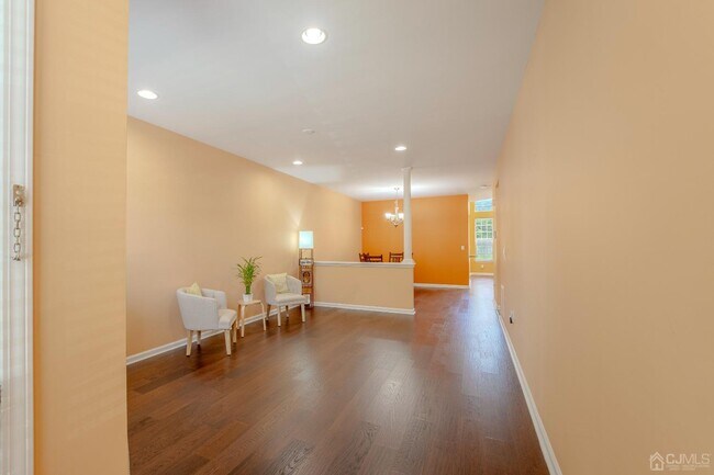 Building Photo - 2474 Canterbury Ln