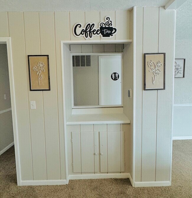 Foto del edificio - 2363 Cove Dr