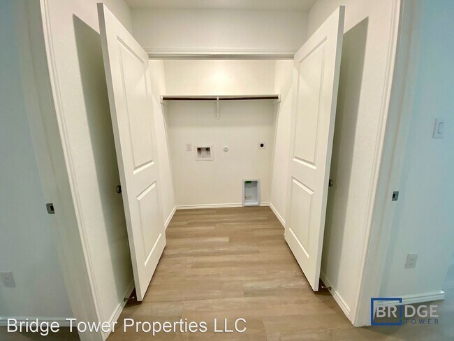 Building Photo - 4 br, 2 bath House - 336 Cordova Terrace
