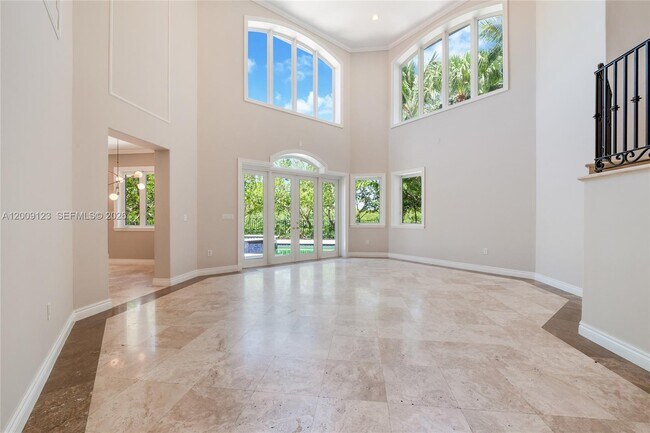 Foto del edificio - 13680 Deering Bay Dr