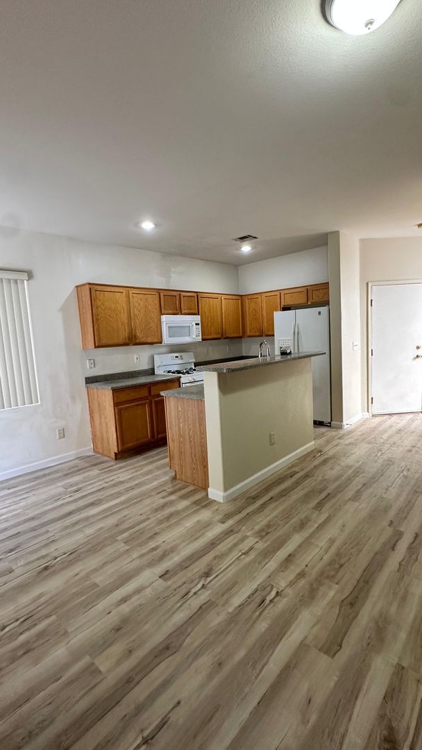 Foto del edificio - 6075 Secret Island Dr