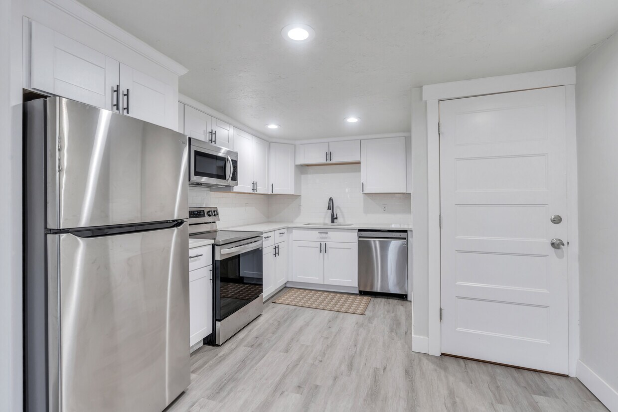 Kitchen - 84 W Wasatch St