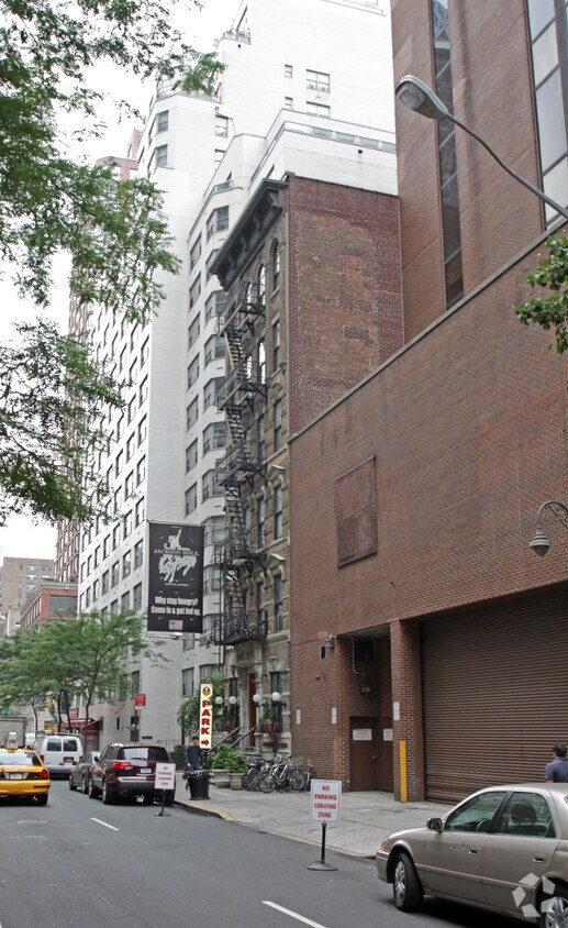 Foto principal - 232 East 64th Street