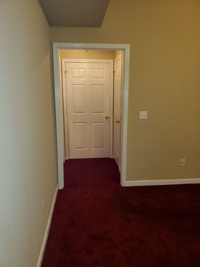 Foto del edificio - Beautiful 2 Bedroom 2 Bath Available 10/10...